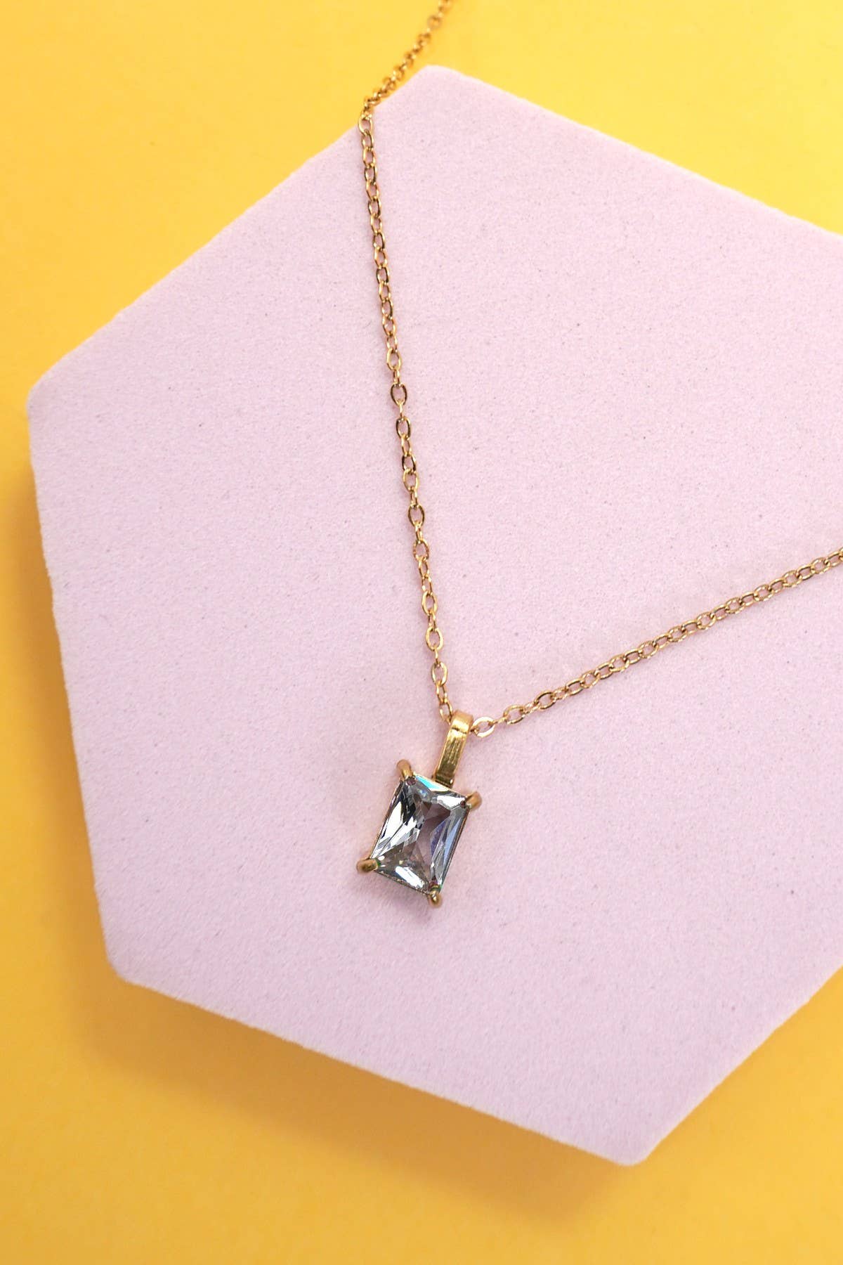 CRYSTAL CLEAR 18K | STAINLESS STEEL TARNISH FREE GLASS NECKLACE