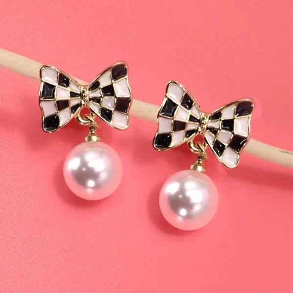 Checkeredboard Bow Pearl Earrings